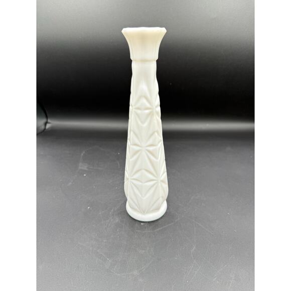 Vintage 1950s-60s White Milk Glass Starburst Mid Century Modern Vase - Picture 3 of 6